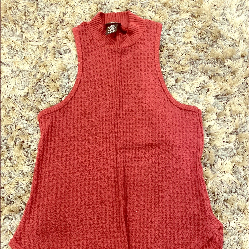 Top-sleeveless/halter